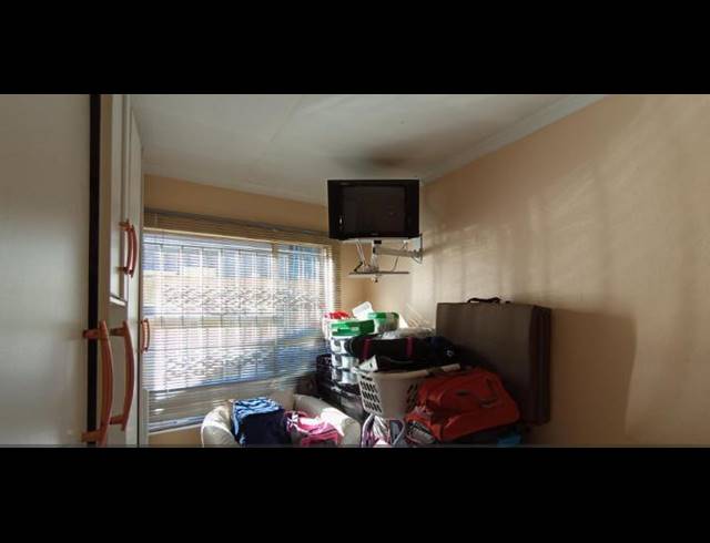 2 BEDROOM HOUSE FOR SALE IN FLEURHOF